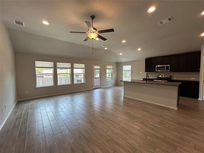 Photo - 21713 Ticonderoga Ave