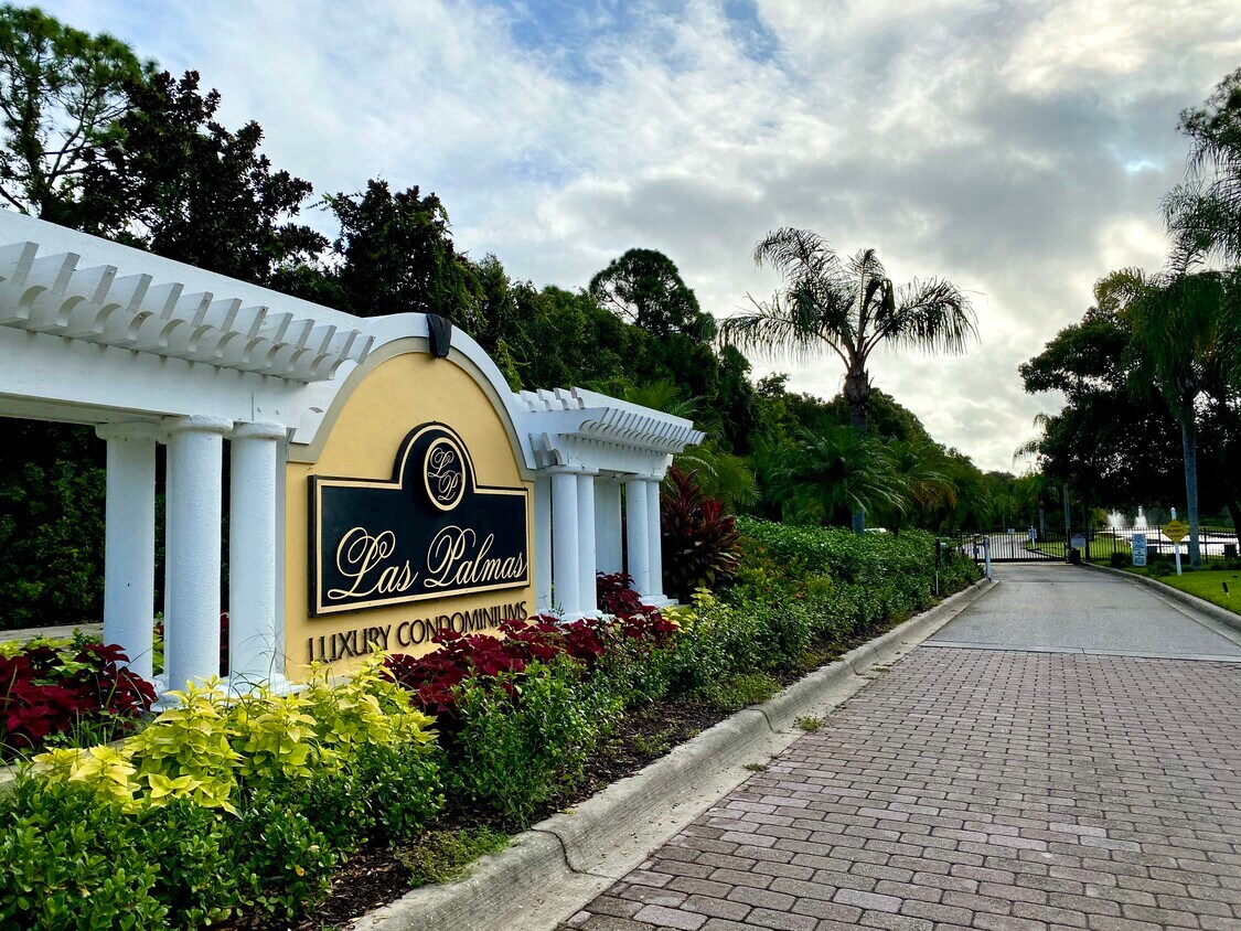 Las Palmas Entry - 5551 Bentgrass Dr (Sarasota, FL)