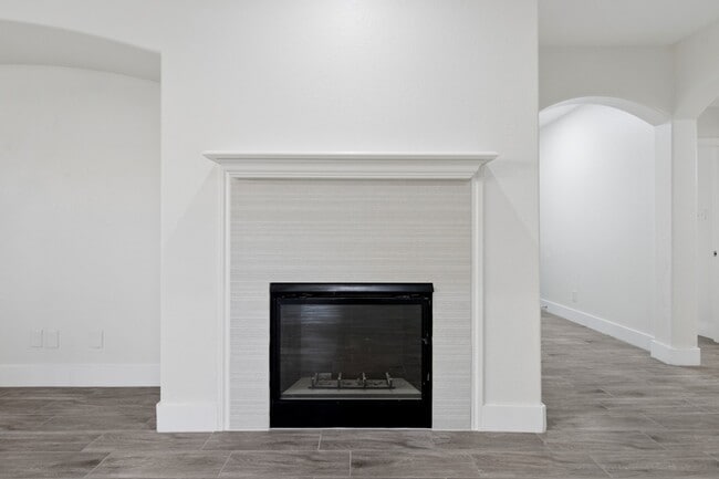Photo - 17910 Royal Gate Ln