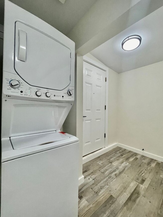 Photo - 407 Sarah St Unit B