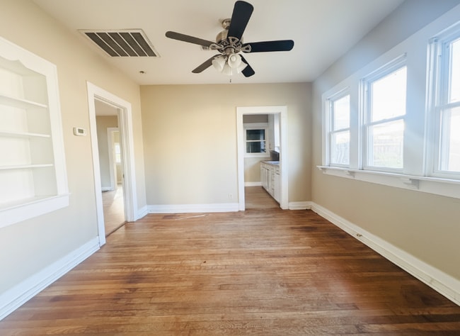 Photo - 1835 Willow St