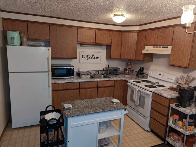 Photo - 163 Oak St Unit 1