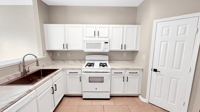 Photo - 3389 Hidden Cove Cir