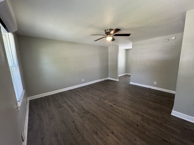 Photo - 2101 Montclair Ave