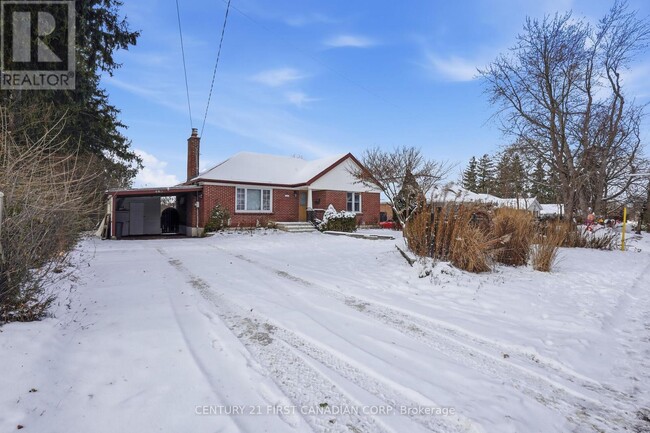 Photo - 465 Boler Rd