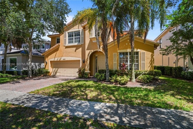 19143 Crystal St