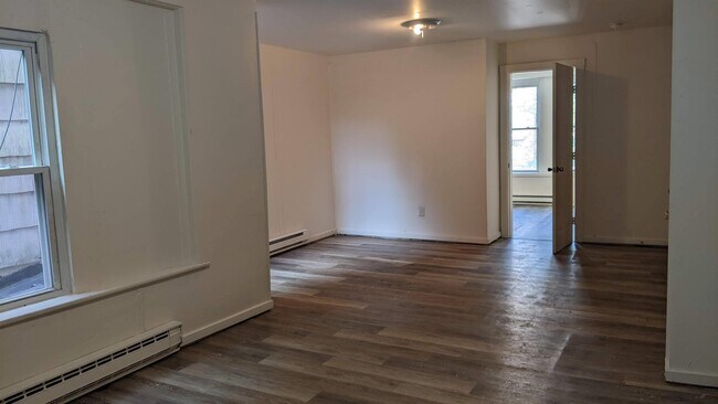 Photo - 218 W Market St Unit 3