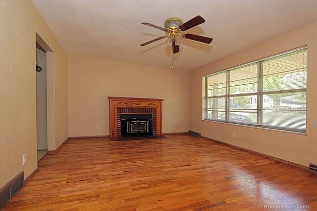 Photo - House Close To Campus- Available in June 2025