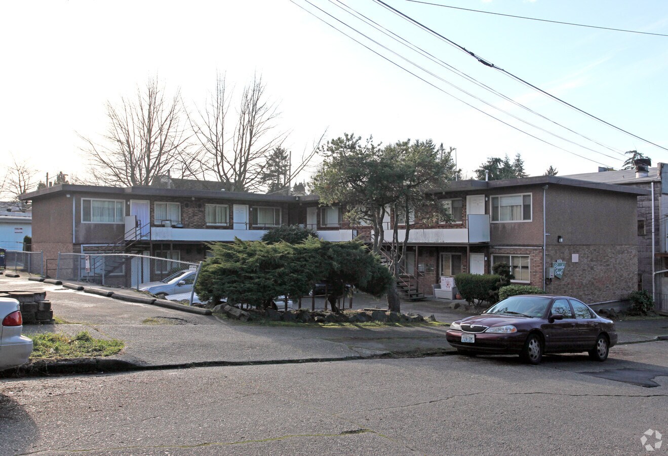 Photo - Brandon Court Apartments