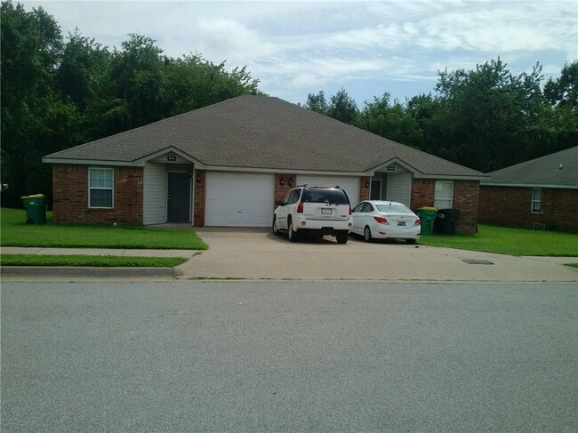 Photo - 243 Graystone Cir Townhome