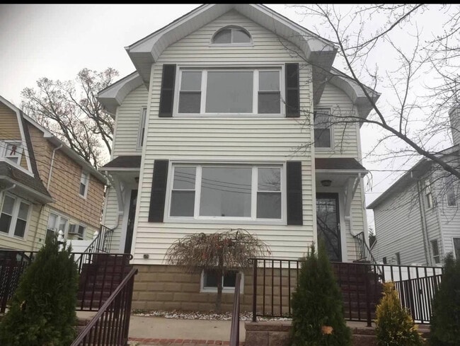 Building Photo - 690 Annadale Rd Unit 1B Rental