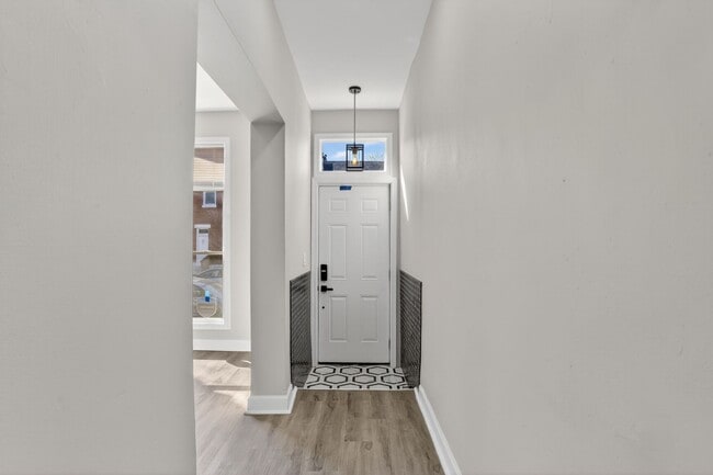 Photo - 2102 W Saratoga St