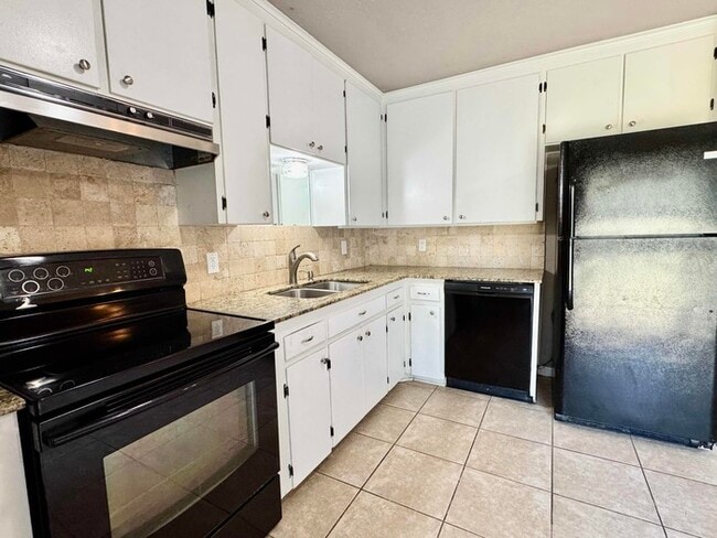 Photo - 1113 N Hickory Ave