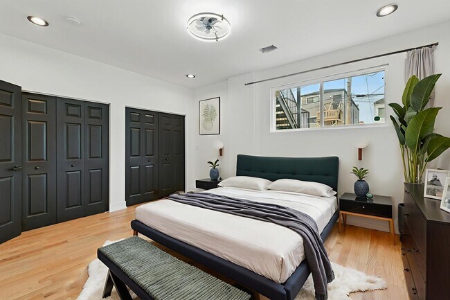 Photo - 6327 S Langley Ave Unit 2