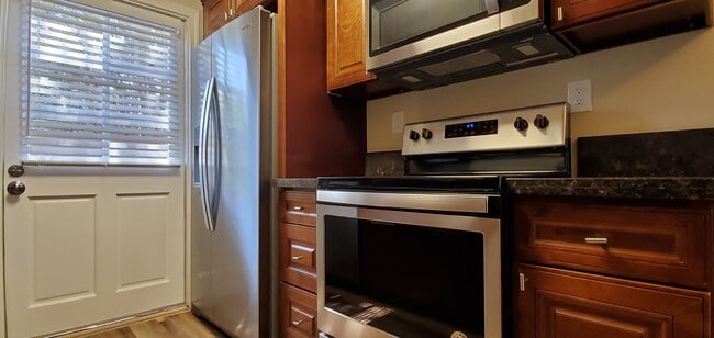 Photo - 340 5th Ave