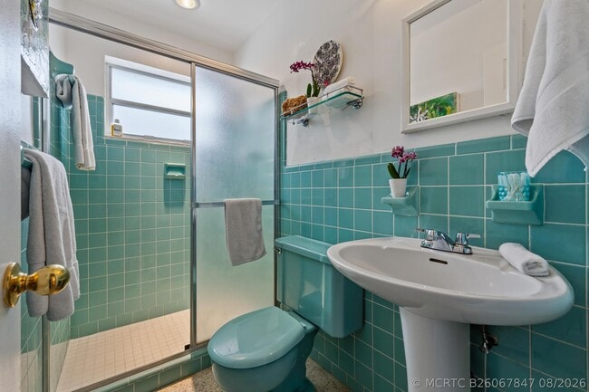 Building Photo - 708 Westwind Dr
