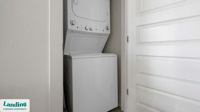 Building Photo - 404 W 26th St Rental