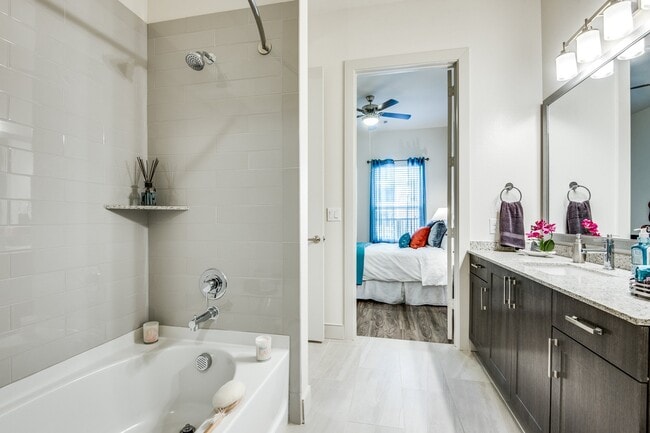 Inwood Station Apartments