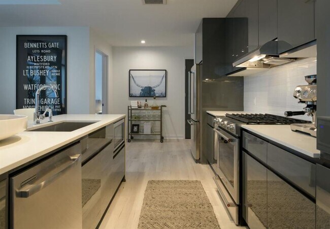 693 Peachtree St NE Unit 5E