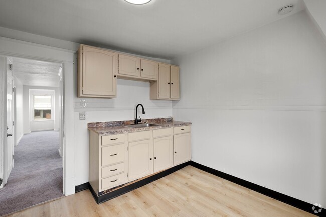 Building Photo - 129 Newburn Ave Unit 129 Newburn -  #2 Rental