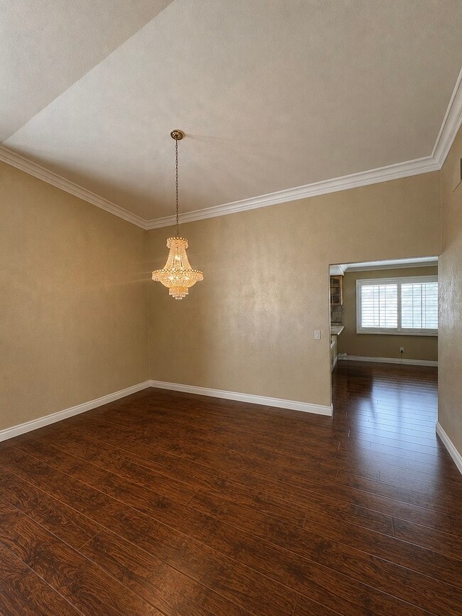 Photo - 606 Pinecrest Ln