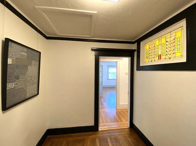 Photo - 857 53rd St Unidad B