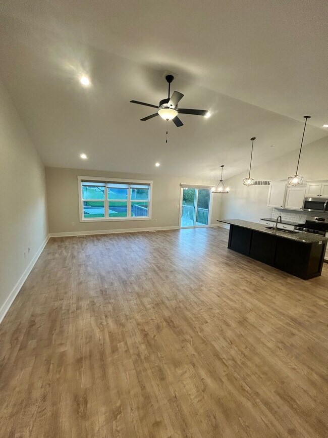 Photo - 3837 Delia Dr