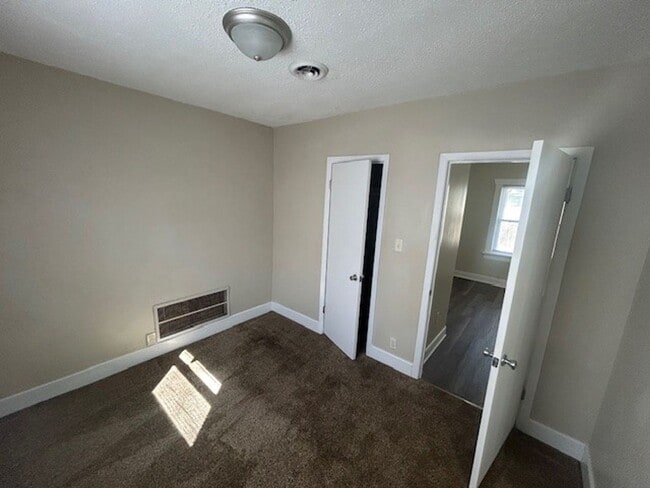 Photo - 634 S Fountain St