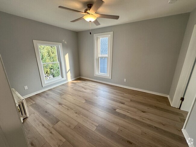 Building Photo - 2031 E Washington Ave Unit #3 Rental