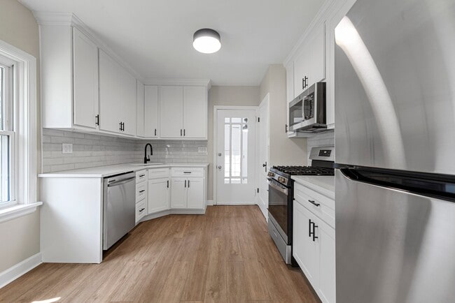 Photo - 5335 Pattison Ave