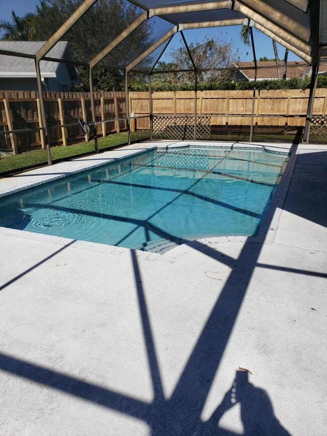 Photo - 4833 Fox Hunt Trail