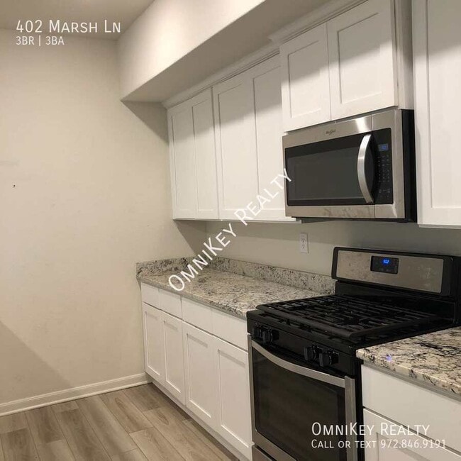 Photo - 402 Marsh Ln