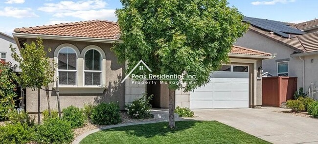 Building Photo - Updated 3bd/2ba Folsom House