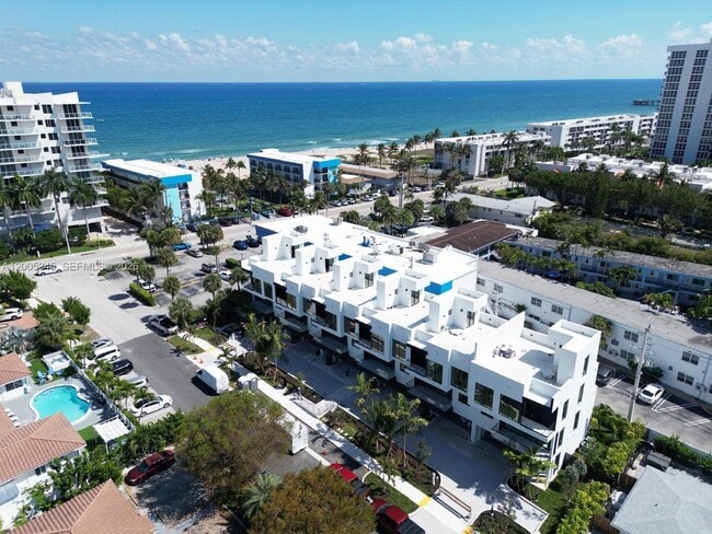 Photo - 3222 NE 7th St