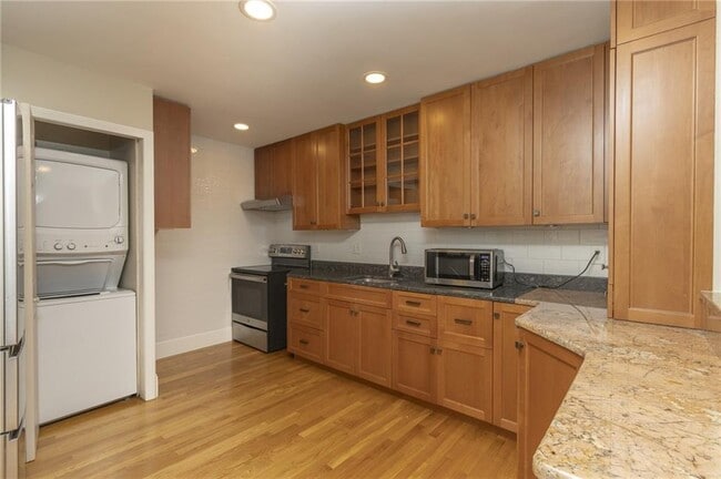170 Leah St Unit 2