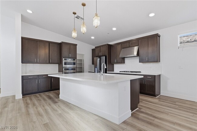 Photo - 9958 Valley St