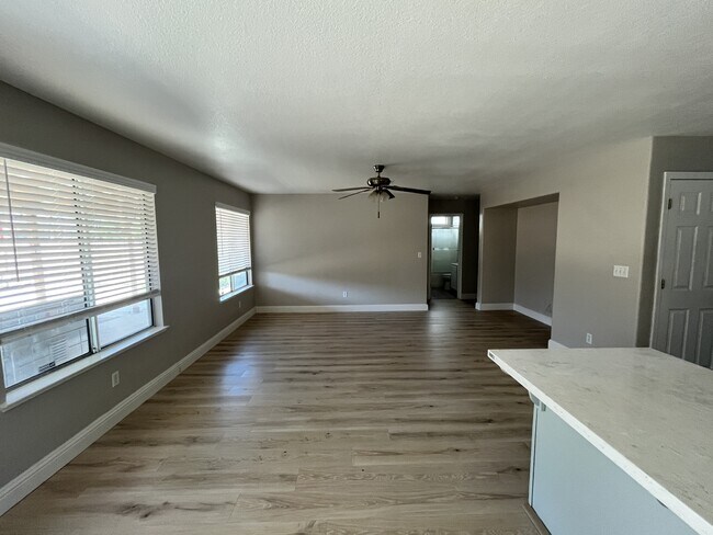 Photo - 1134 Kestrel Dr