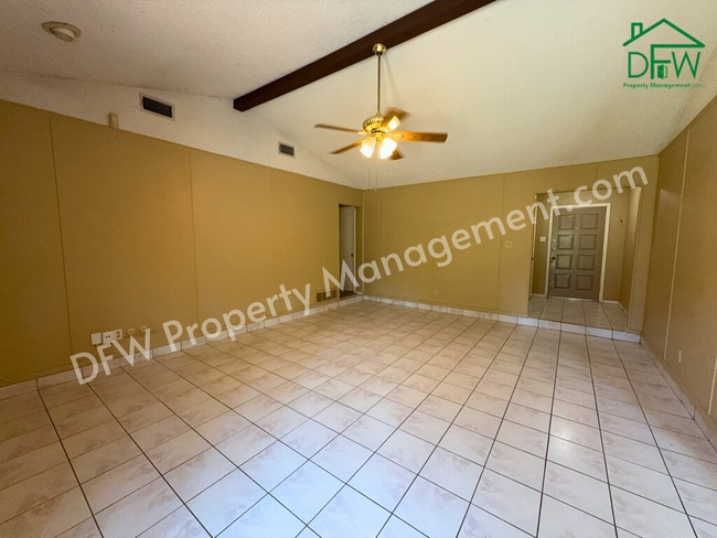 Photo - Charming 3-Bedroom Home with Fenced Backyard & Fireplace in Arlington!