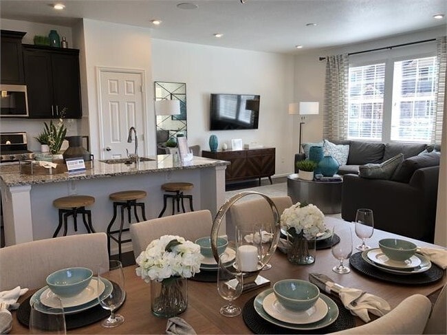 Photo - Modern Three Bedroom Townhome Available For Rent in Creekside