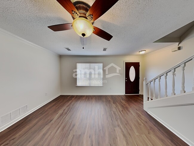 Photo - 5718 Eagleston Dr