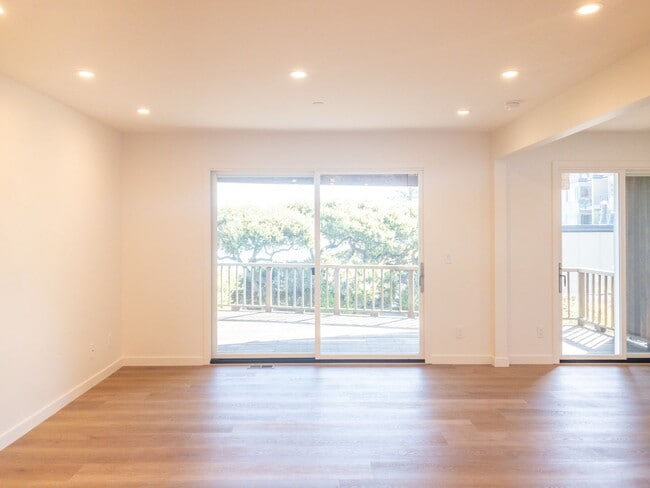 Photo - Stunning, Fully Remodeled Jr. 1bd/1ba! Remodeled! Private Deck! Parking! Laundry! PROGRESSIVE! Unit 10A