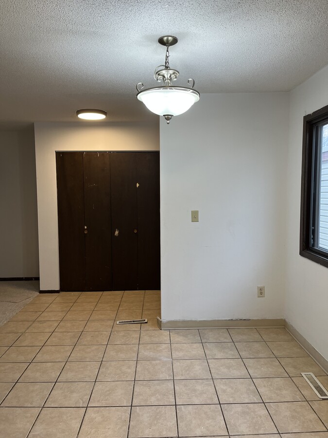 Photo - 911 40th St NW