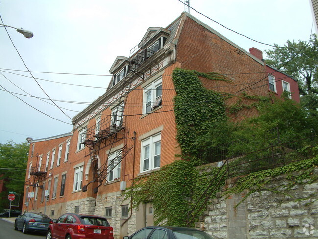 Photo - 2162 Stratford Ave