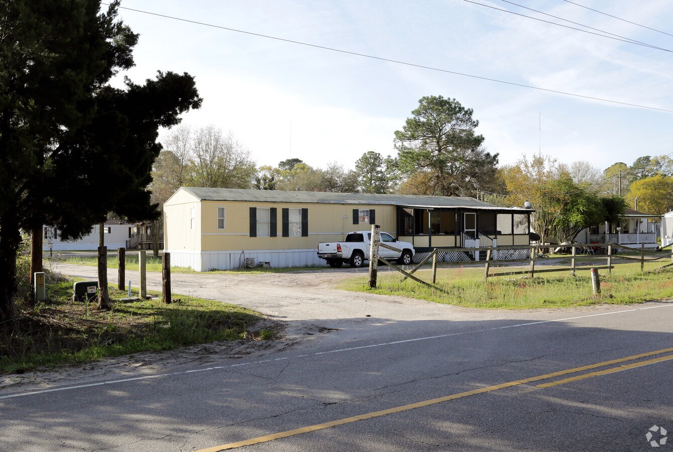 Photo - Graves Trailer Park