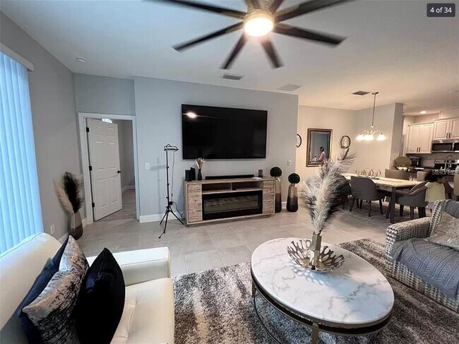 Photo - 5055 Royal Point Ave