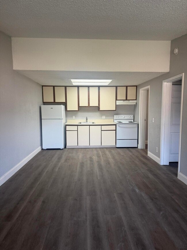 Photo - 5063 Elmhurst Rd Unit 2