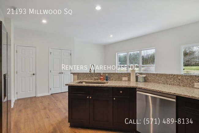Photo - 21193 Millwood Square