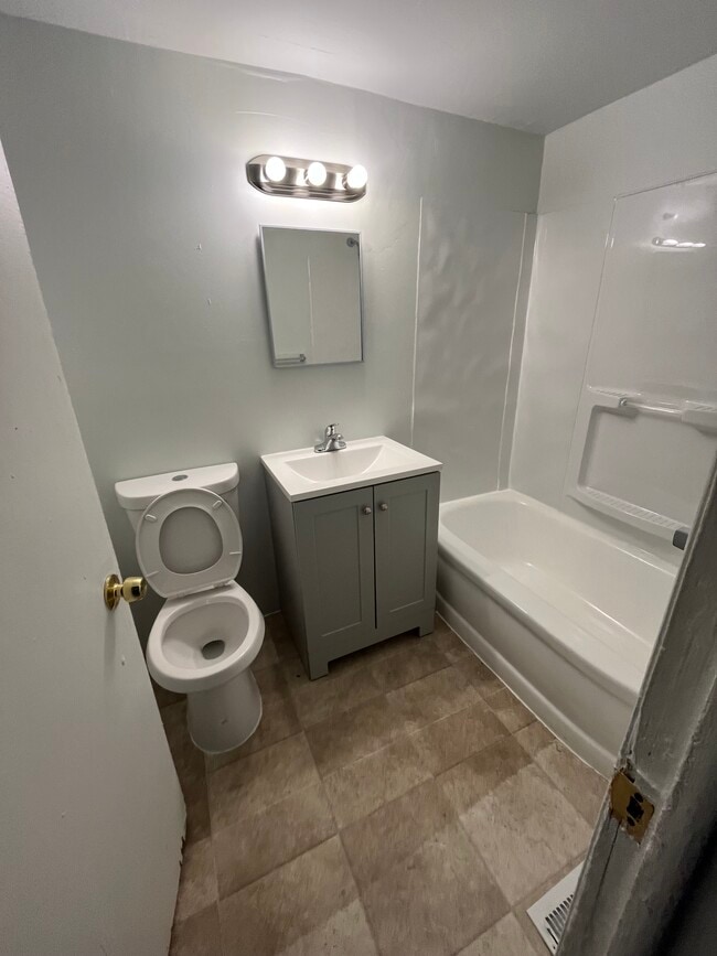 Photo - 1950 Nelawood Rd