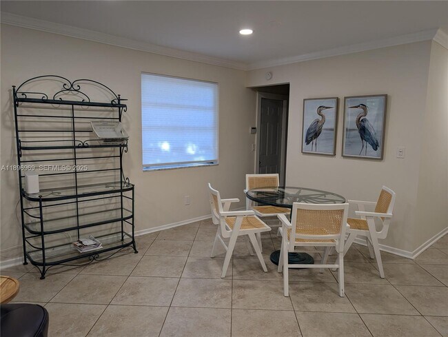 Photo - 850 Benevento Ave