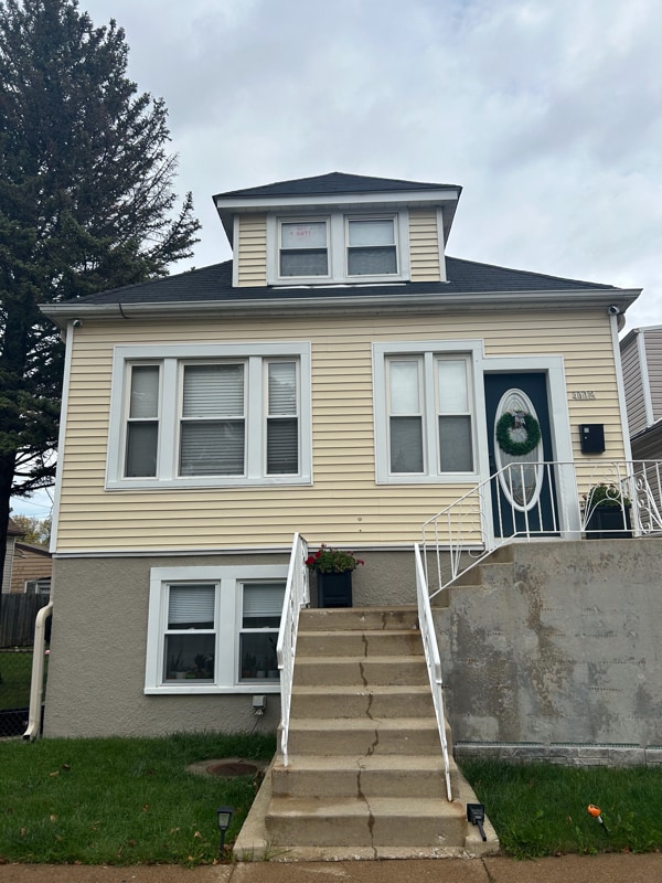 Building Photo - 4113 N McVicker Ave